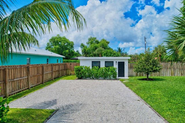201 SE 7th Street, Delray Beach, FL 33483