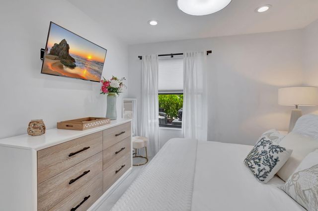 201 SE 7th Street, Delray Beach, FL 33483