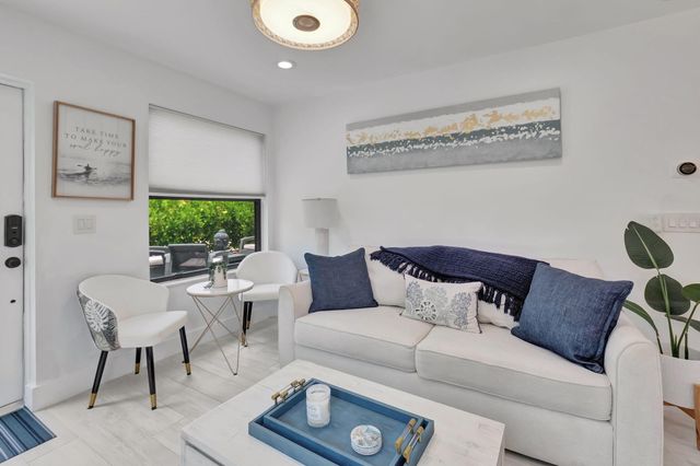 201 SE 7th Street, Delray Beach, FL 33483