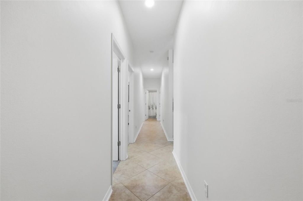 Image 28 of property listing at 3661 CRESCENT PARK BOULEVARD, Orlando, FL 32812