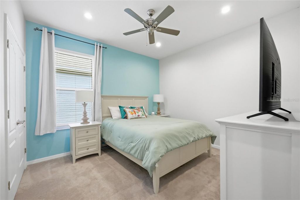 Image 29 of property listing at 3661 CRESCENT PARK BOULEVARD, Orlando, FL 32812