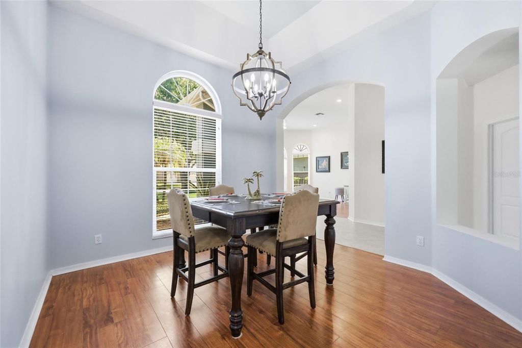Image 4 of property listing at 3661 CRESCENT PARK BOULEVARD, Orlando, FL 32812