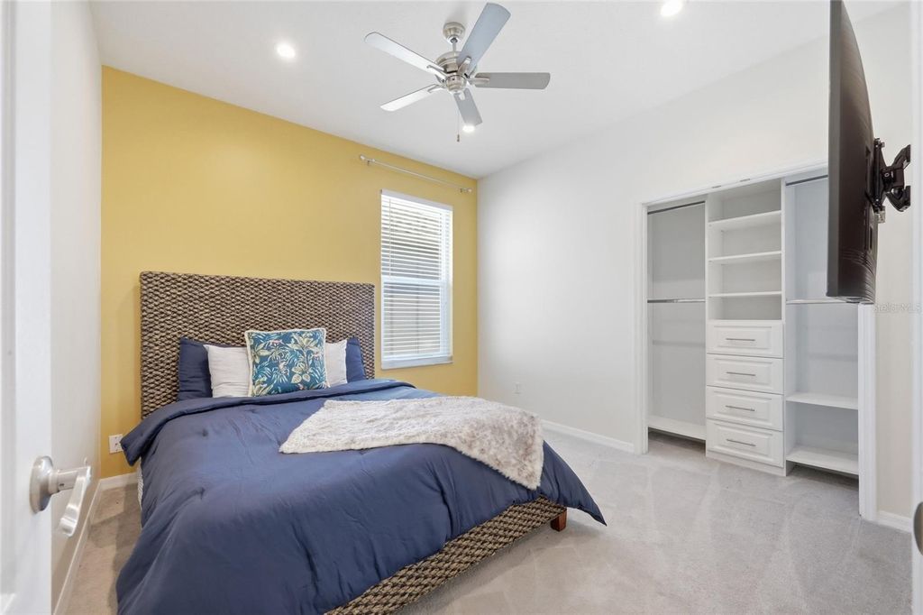 Image 33 of property listing at 3661 CRESCENT PARK BOULEVARD, Orlando, FL 32812