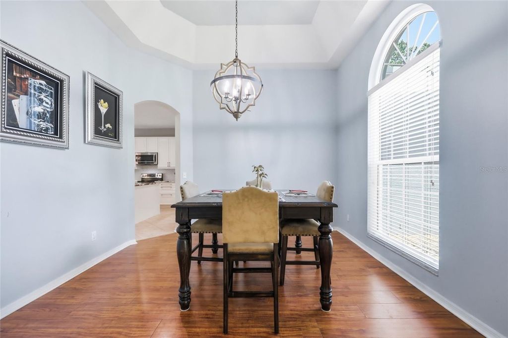 Image 5 of property listing at 3661 CRESCENT PARK BOULEVARD, Orlando, FL 32812