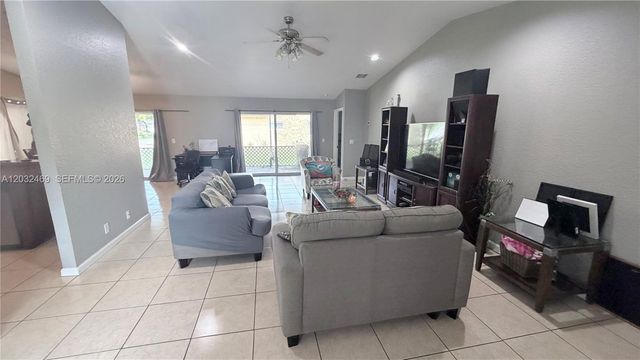 5356 NW 93rd Ter, Sunrise, FL 33351