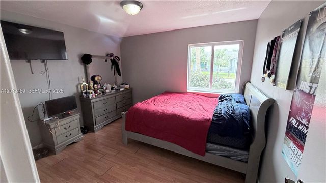 5356 NW 93rd Ter, Sunrise, FL 33351