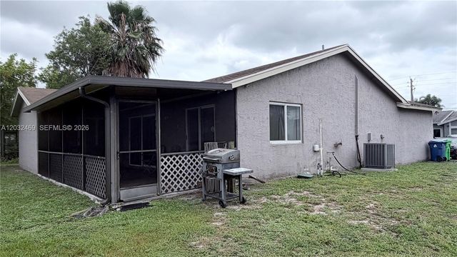 5356 NW 93rd Ter, Sunrise, FL 33351