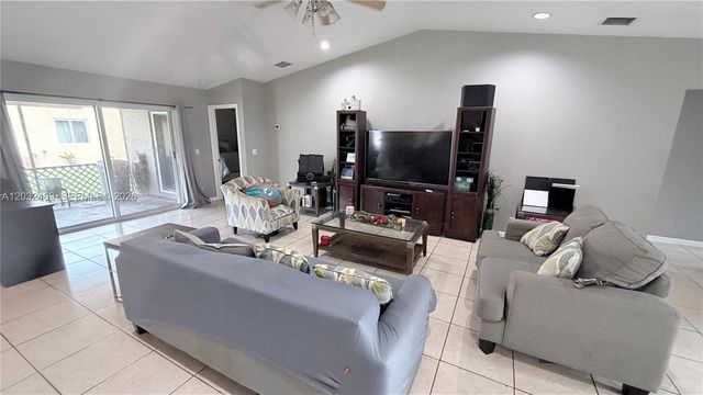 5356 NW 93rd Ter, Sunrise, FL 33351