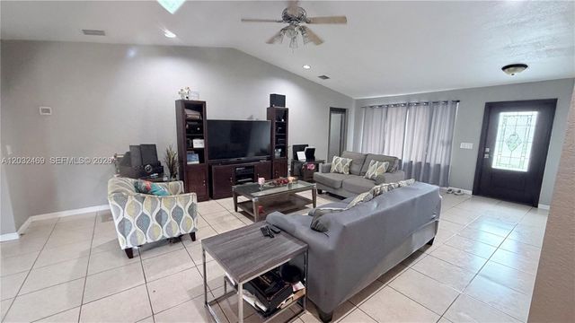 5356 NW 93rd Ter, Sunrise, FL 33351