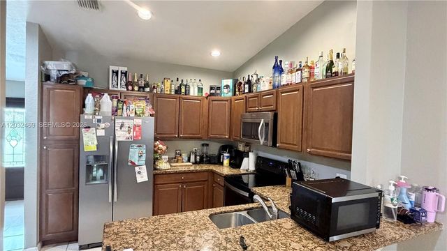 5356 NW 93rd Ter, Sunrise, FL 33351