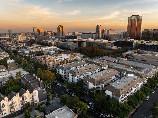 720 W 4th 110, Long Beach, CA 90802