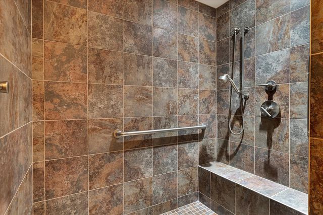 301 N Neil Street 808-809, Champaign, IL 61820