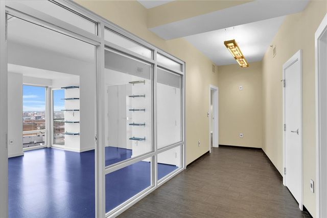 301 N Neil Street 808-809, Champaign, IL 61820