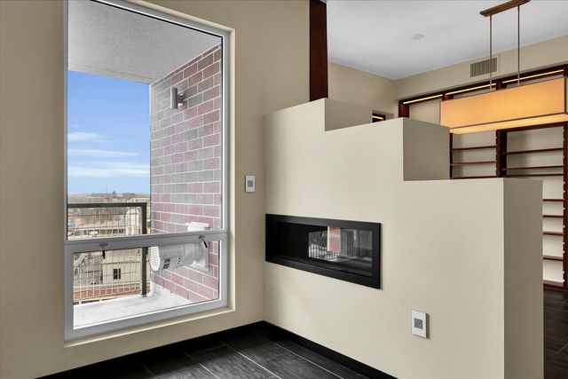 301 N Neil Street 808-809, Champaign, IL 61820