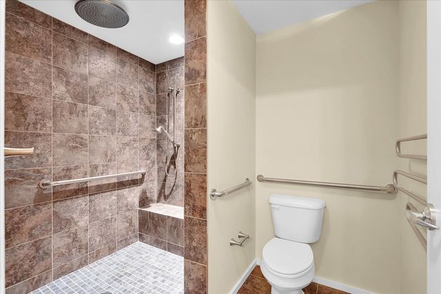 301 N Neil Street 808-809, Champaign, IL 61820