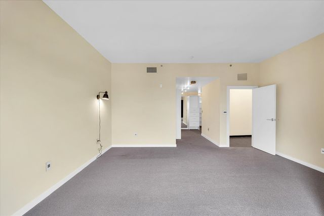 301 N Neil Street 808-809, Champaign, IL 61820