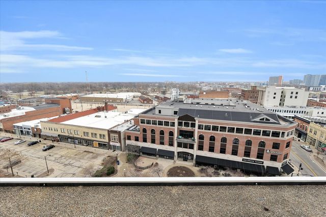 301 N Neil Street 808-809, Champaign, IL 61820