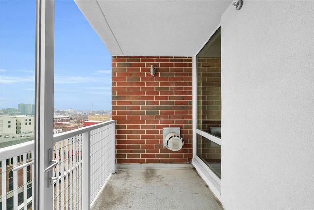 301 N Neil Street 808-809, Champaign, IL 61820