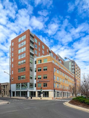 301 N Neil Street 808-809, Champaign, IL 61820