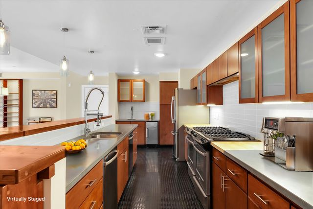 301 N Neil Street 808-809, Champaign, IL 61820