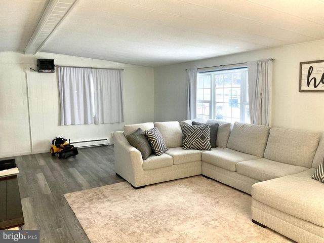 971 DRY WELLS RD, Quarryville, PA 17566