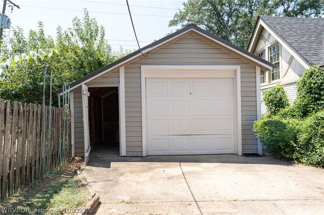 1104 S 26th Street, Fort Smith, AR 72901