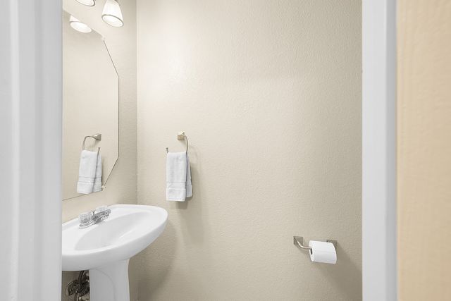 8721 Lariat Circle, Fort Worth, TX 76244