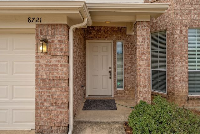 8721 Lariat Circle, Fort Worth, TX 76244