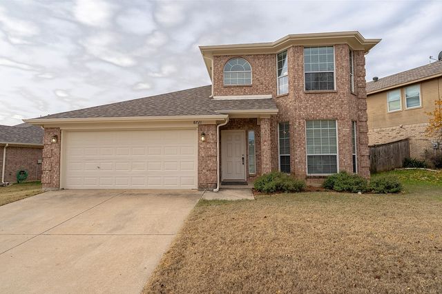 8721 Lariat Circle, Fort Worth, TX 76244