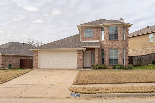 8721 Lariat Circle, Fort Worth, TX 76244