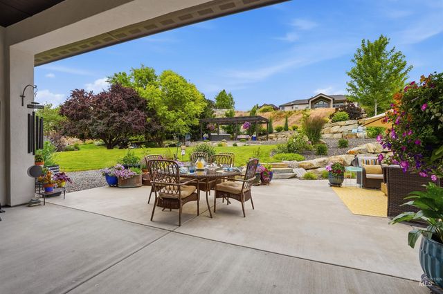 7030 Southern Vista Ct, Star, ID 83669