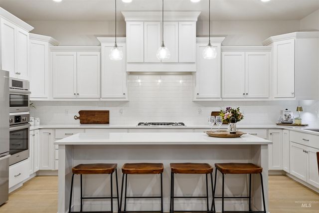 7030 Southern Vista Ct, Star, ID 83669