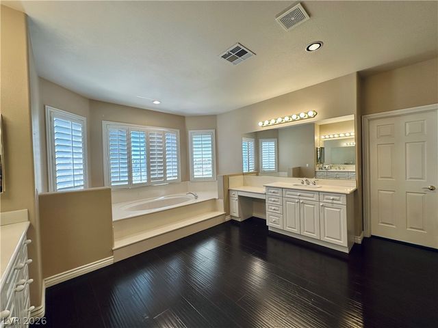 122 Cascade Lake Street, Las Vegas, NV 89148