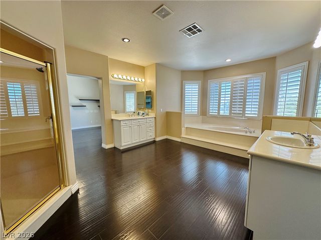 122 Cascade Lake Street, Las Vegas, NV 89148