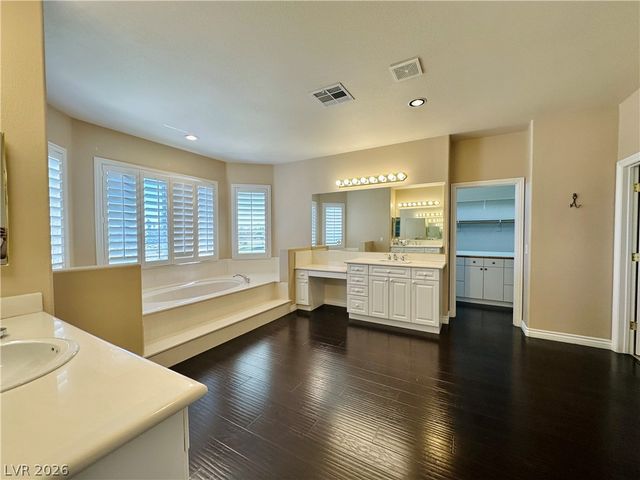 122 Cascade Lake Street, Las Vegas, NV 89148