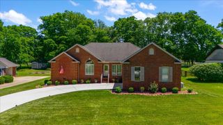103 Laurelwood Dr, Shelbyville, TN 37160