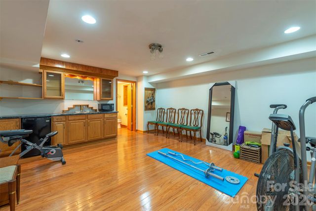 230 Blythewood Drive, Hendersonville, NC 28792