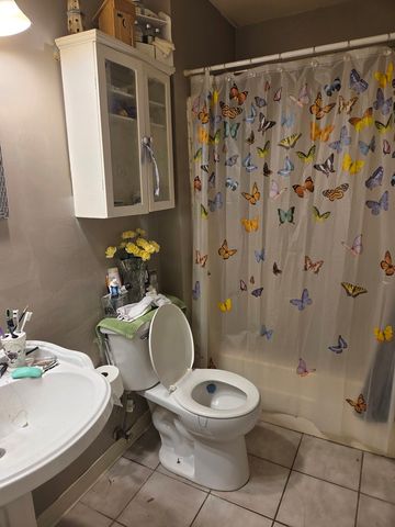 5 E Fernwood Drive, Bolingbrook, IL 60440