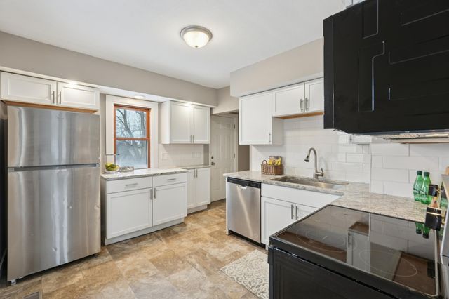 802 Mound Street, Saint Paul, MN 55106