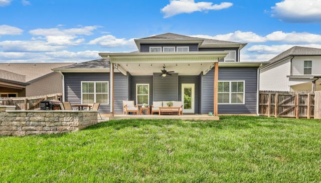 323 Crusaw Dr, Clarksville, TN 37043