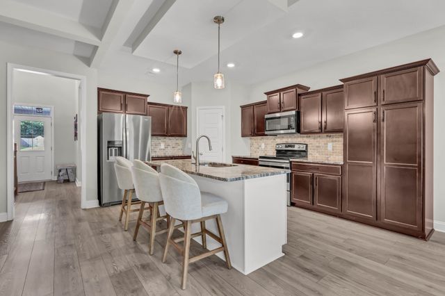 323 Crusaw Dr, Clarksville, TN 37043