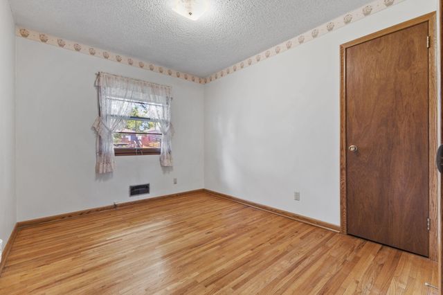 5956 Ensign Avenue N, New Hope, MN 55428