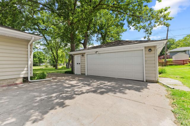 5956 Ensign Avenue N, New Hope, MN 55428