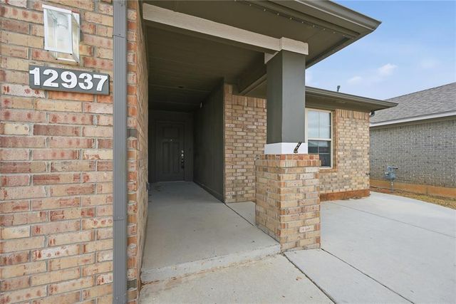 12937 NW 4th Terrace, Yukon, OK 73099