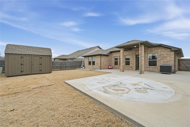 12937 NW 4th Terrace, Yukon, OK 73099