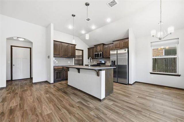 12937 NW 4th Terrace, Yukon, OK 73099