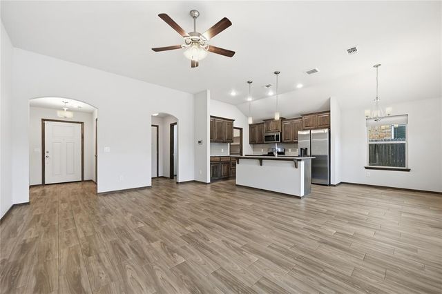 12937 NW 4th Terrace, Yukon, OK 73099