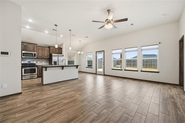 12937 NW 4th Terrace, Yukon, OK 73099