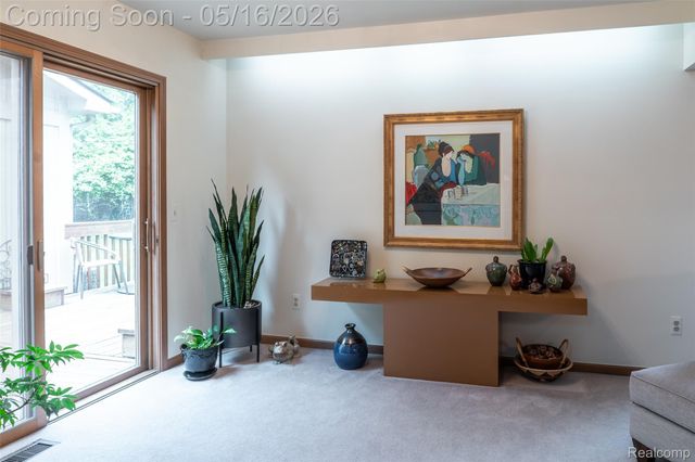 29498 Sylvan Lane, Farmington Hills, MI 48334
