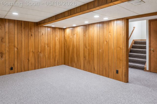 29498 Sylvan Lane, Farmington Hills, MI 48334